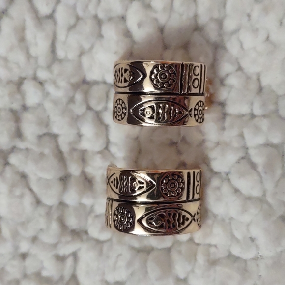 Othr Jewelry - 10 for 10 Vintage gold clip on earrings